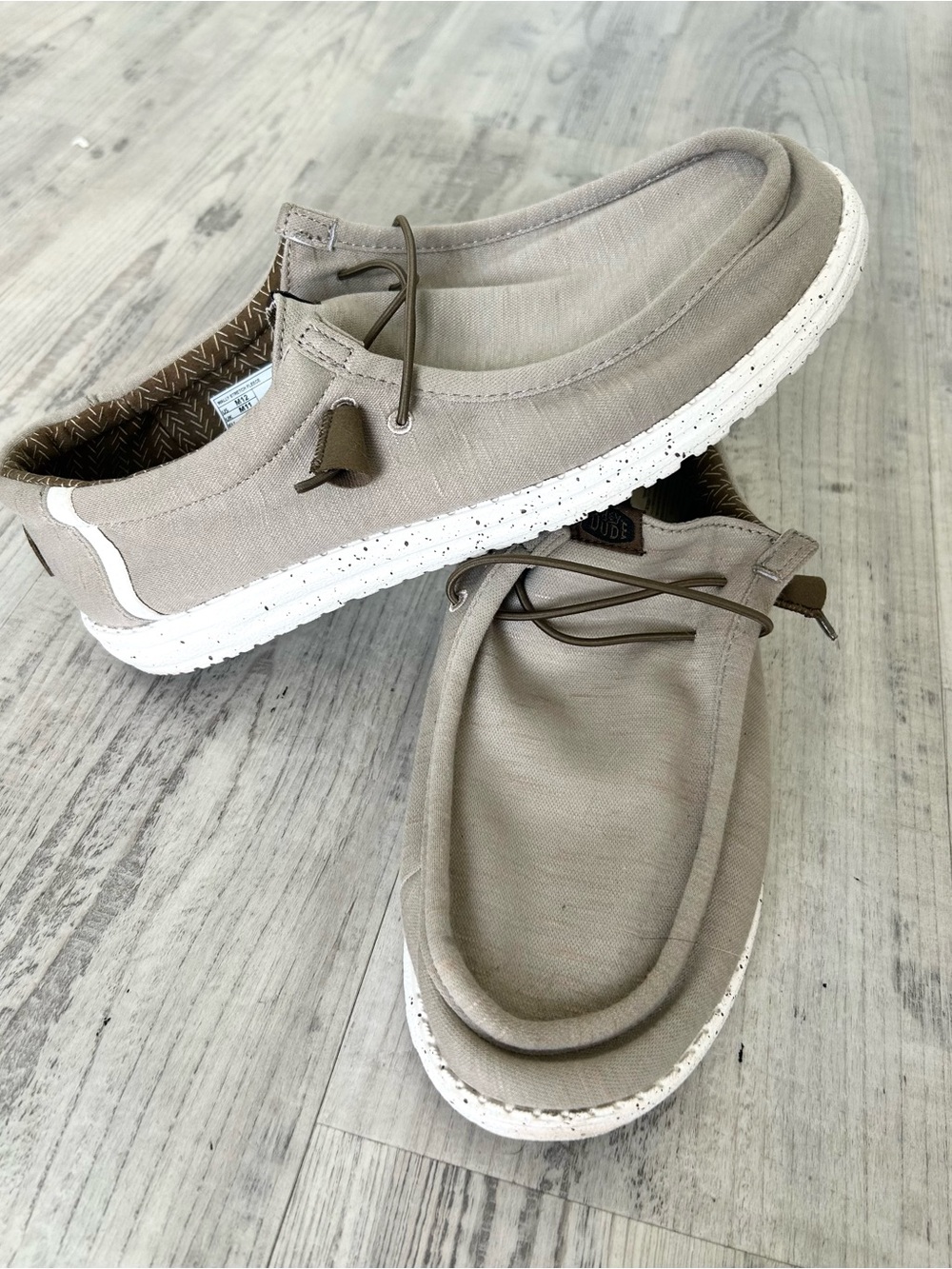 Men’s Hey Dudes tan slip on Wally loafers boat shoes size 12